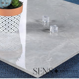 Table robuste Blanche